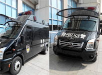 威泰科全自動顯示器成功安裝在特警隊車上